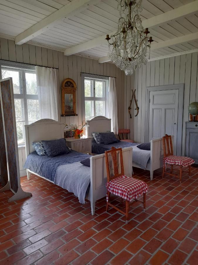 Aengbacka Bed & Breakfast Rejmyre Exterior photo